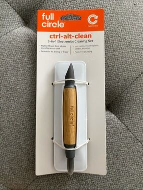 Ctrl-Alt-Clean 3-in-1 Electronics Cleaning Set - Bamboo/Gray